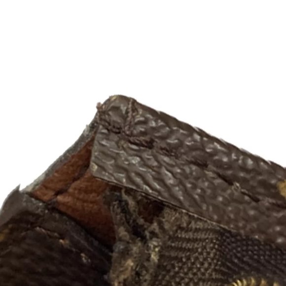 authenticity guaranteed LOUIS VUITTON Poche Toilette Clutch Pouch Bag - Picture 13 of 13